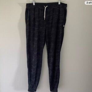 Vuori Women’s Joggers, Size Lg ,Dark Camouflage, Gently Worn